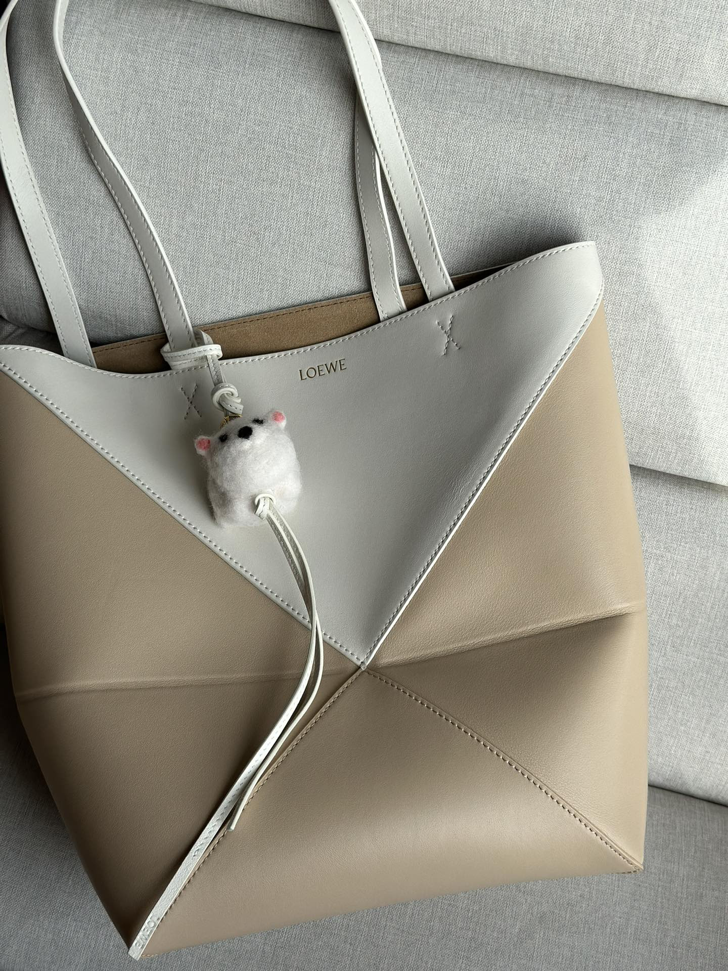 L0ew* medium puzzle fold tote in shiny calfskin 25.5x14.5x31.5cm