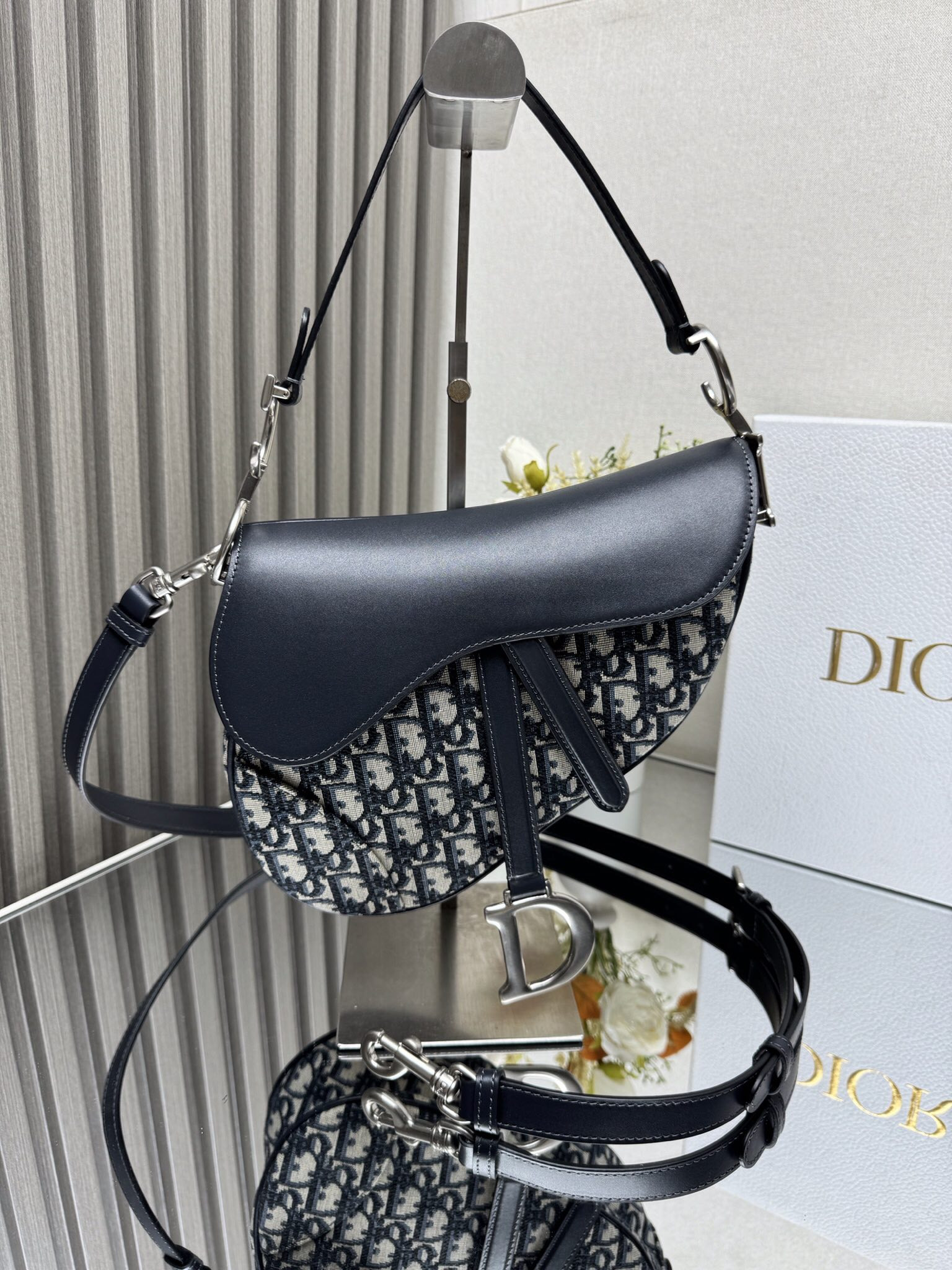 D*or saddle bag 25.5 x 20 x 6.5 cm