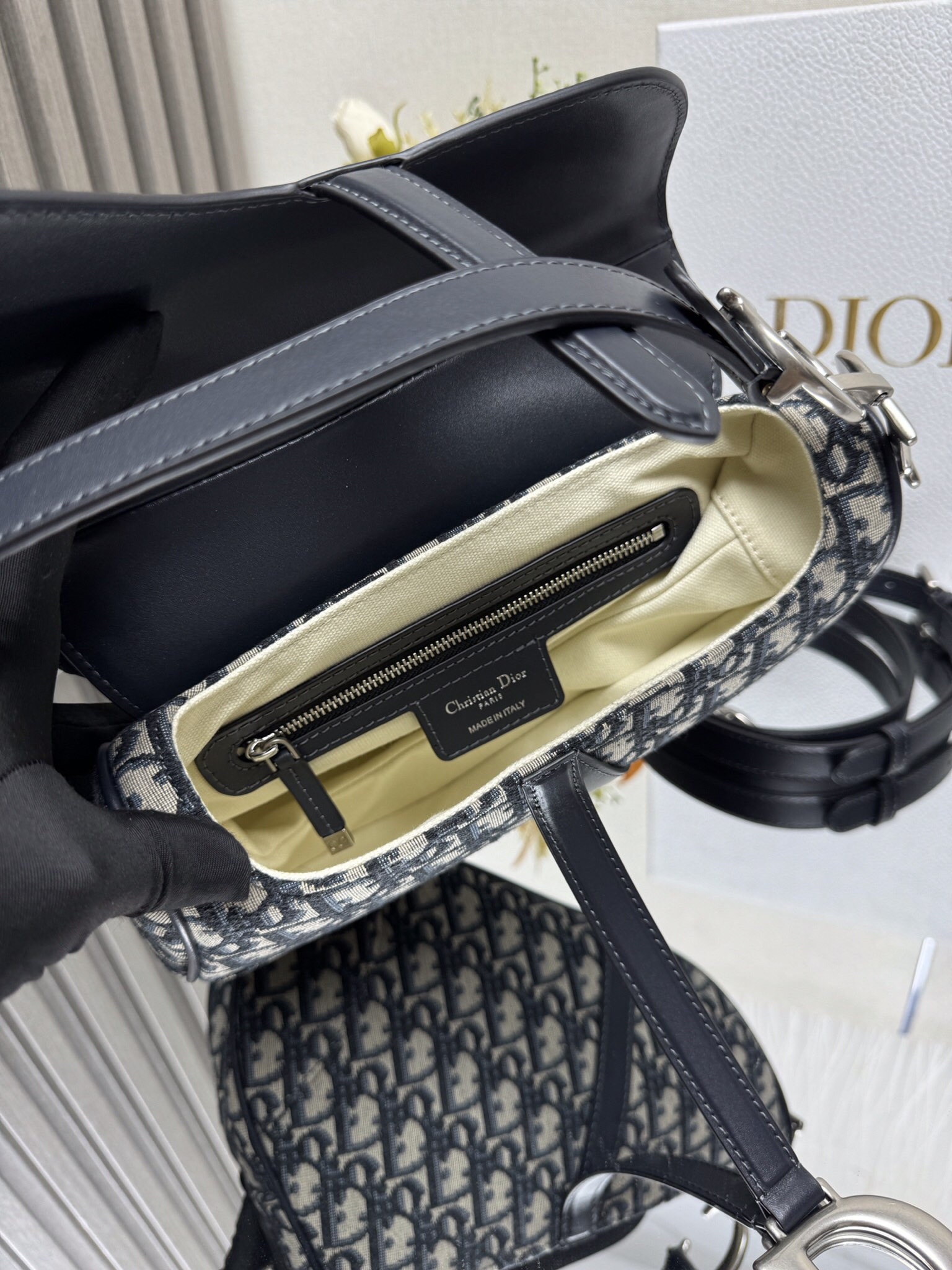 D*or saddle bag 25.5 x 20 x 6.5 cm