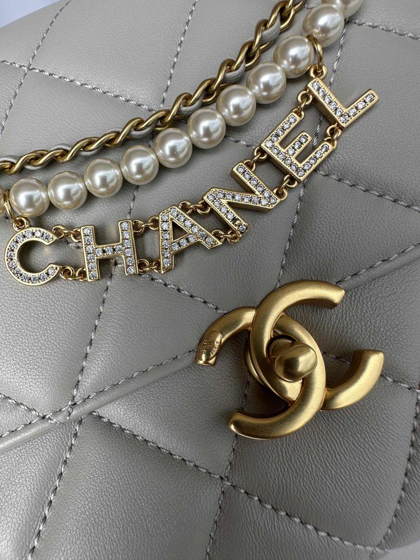Ch*el flap bag 23x15x9cm