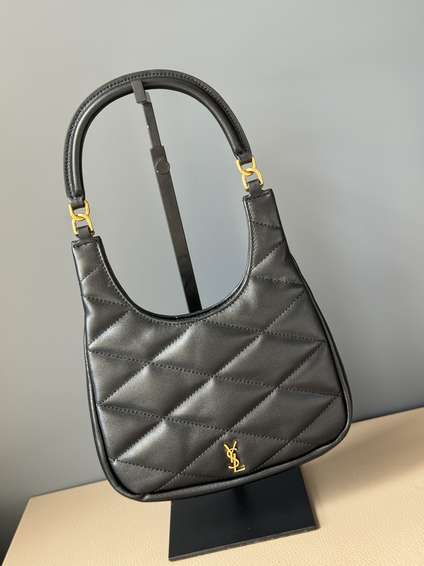 Y*L sade hobo in lambskin 19 x 21 x 4 cm
