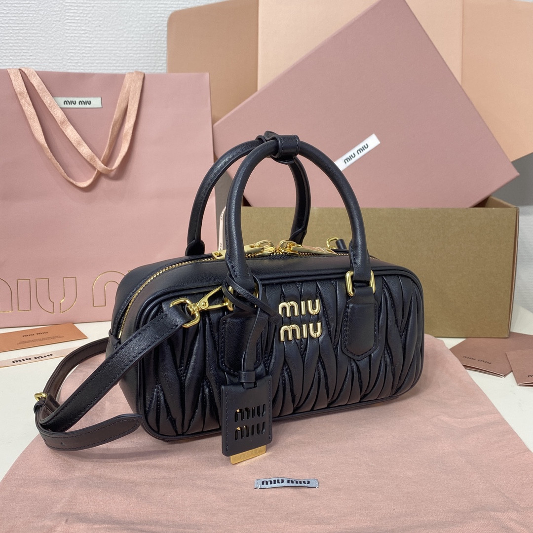 Miu Miu Arcadie matelassé nappa leather bag 22X10.5X7.5cm