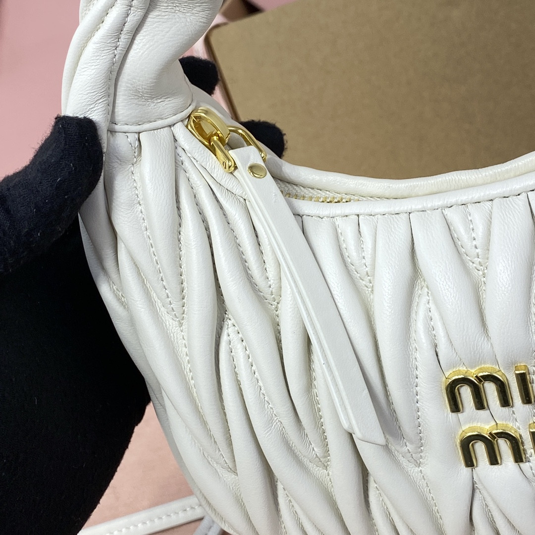 Miu Miu Wander matelassé nappa leather hobo bag 17x20x6cm