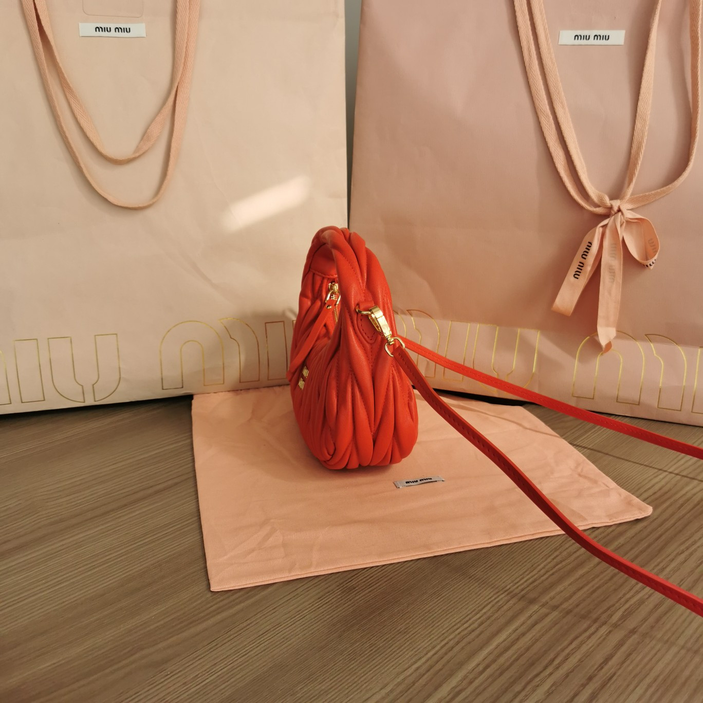 Miu Miu Wander matelassé nappa leather hobo mini-bag 14x17.5x5.5cm