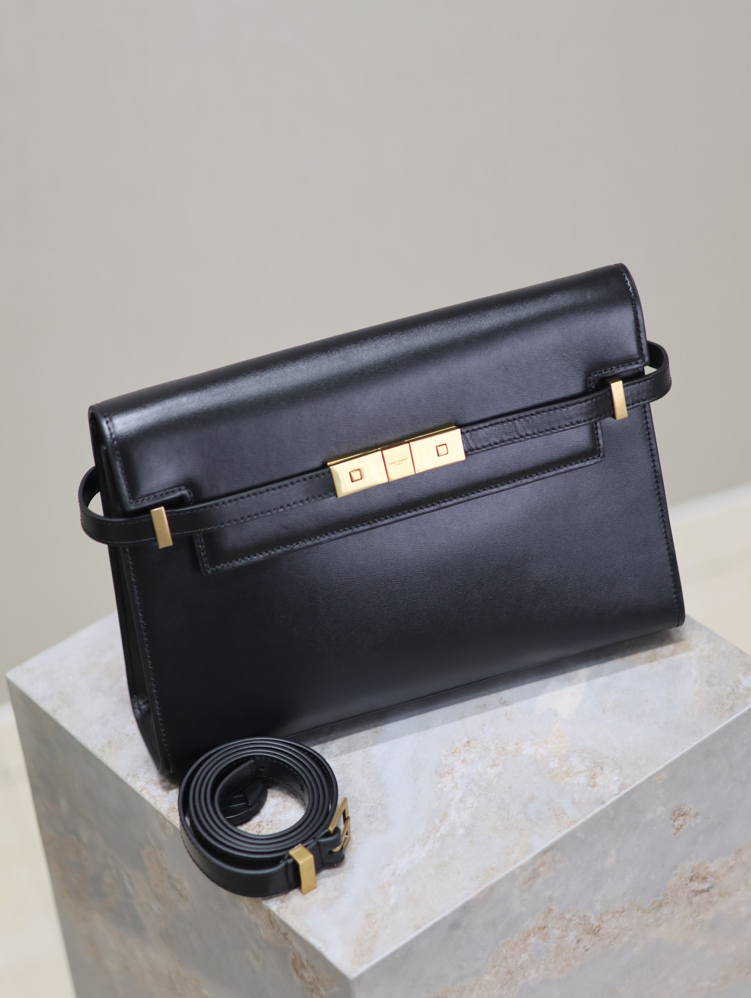 y*l medium manhattan in box Sa**t Lau*nt 29x20x7.5cm