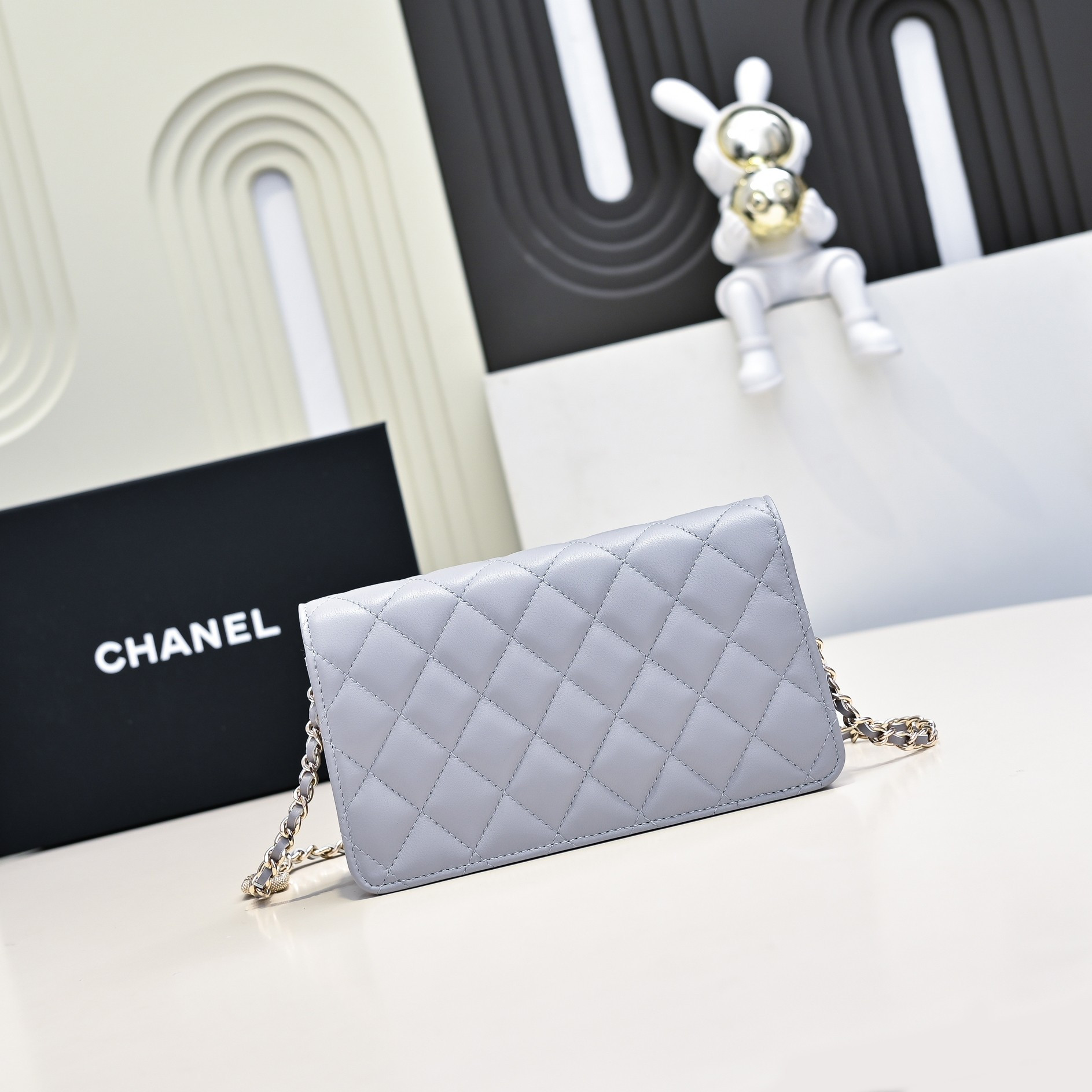 Ch*el clutch with chain 11x18.5x6cm