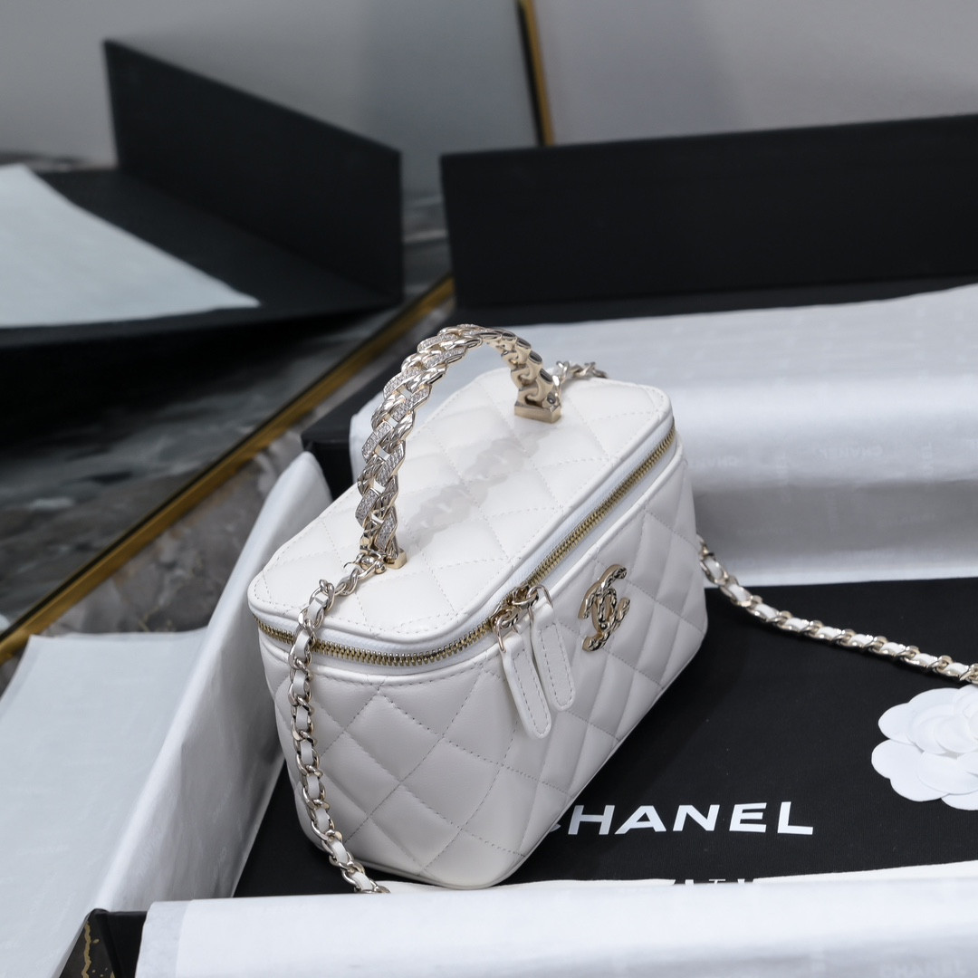 Ch*el clutch with chain 10x16x8cm