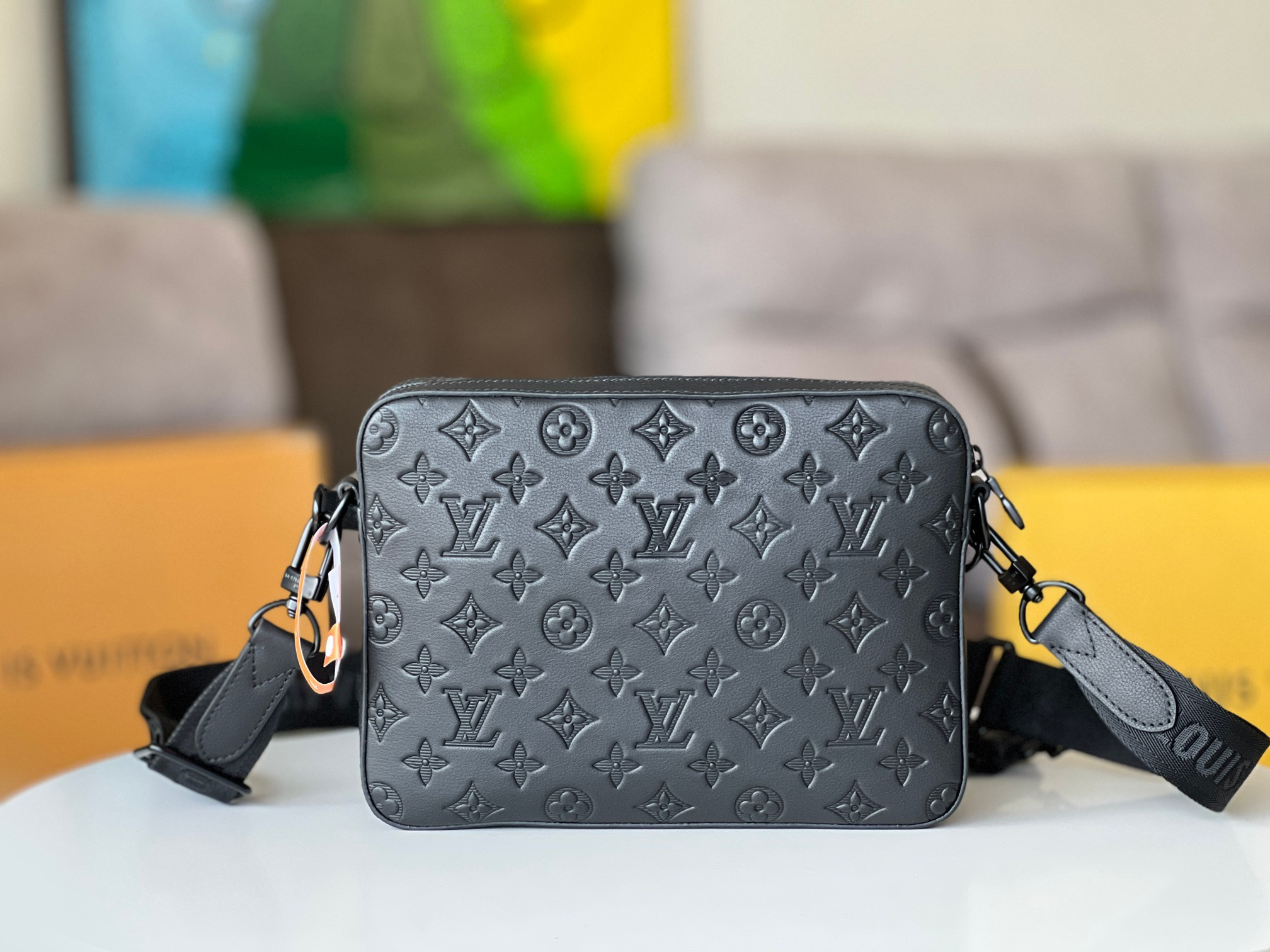LV Trio Messenger M46602 25x18.5x7cm