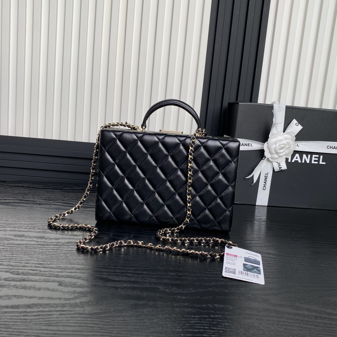 Ch*el box bag 15x22x7.5cm