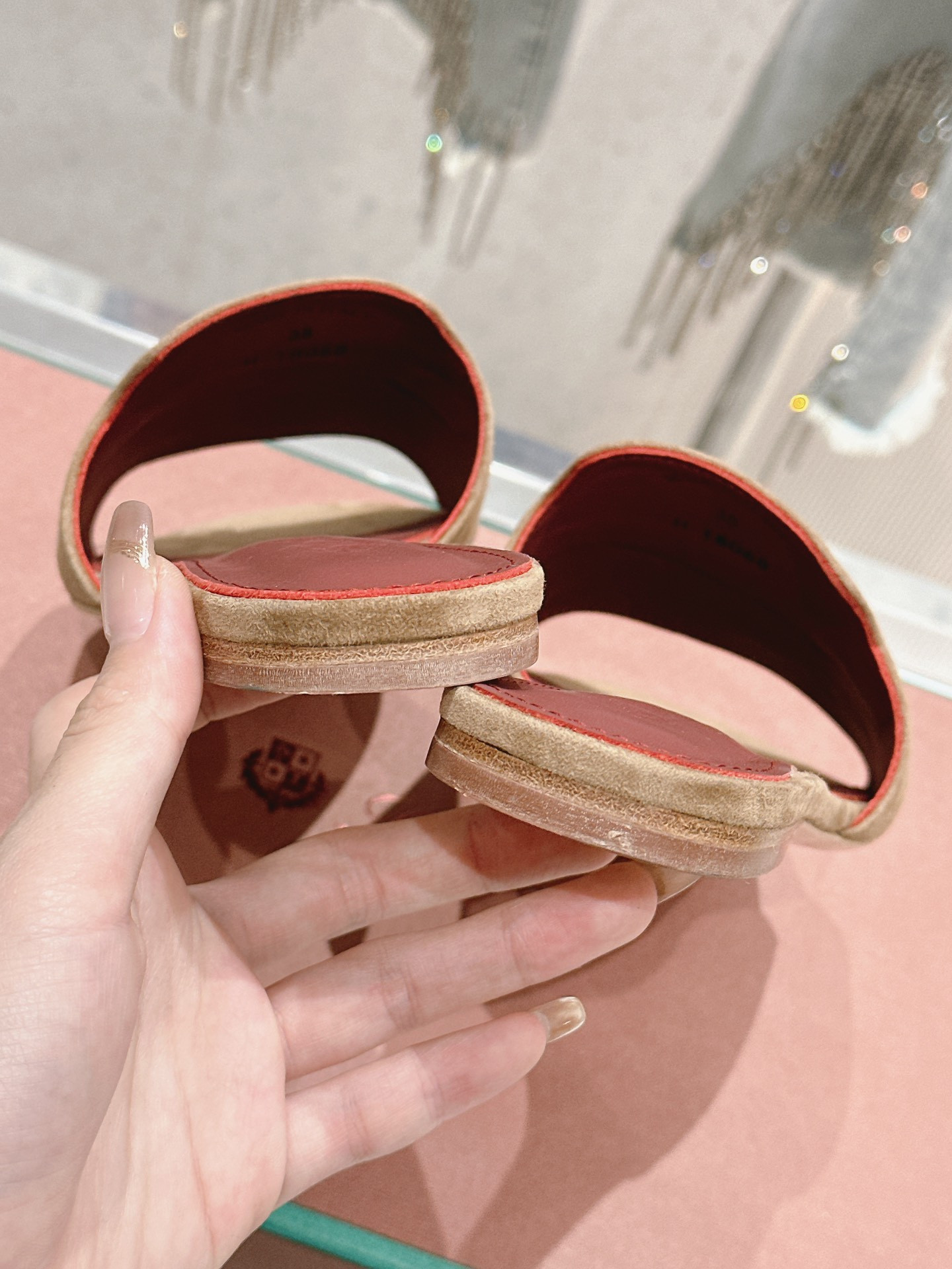 ua L**o p*ana summer charms sandal