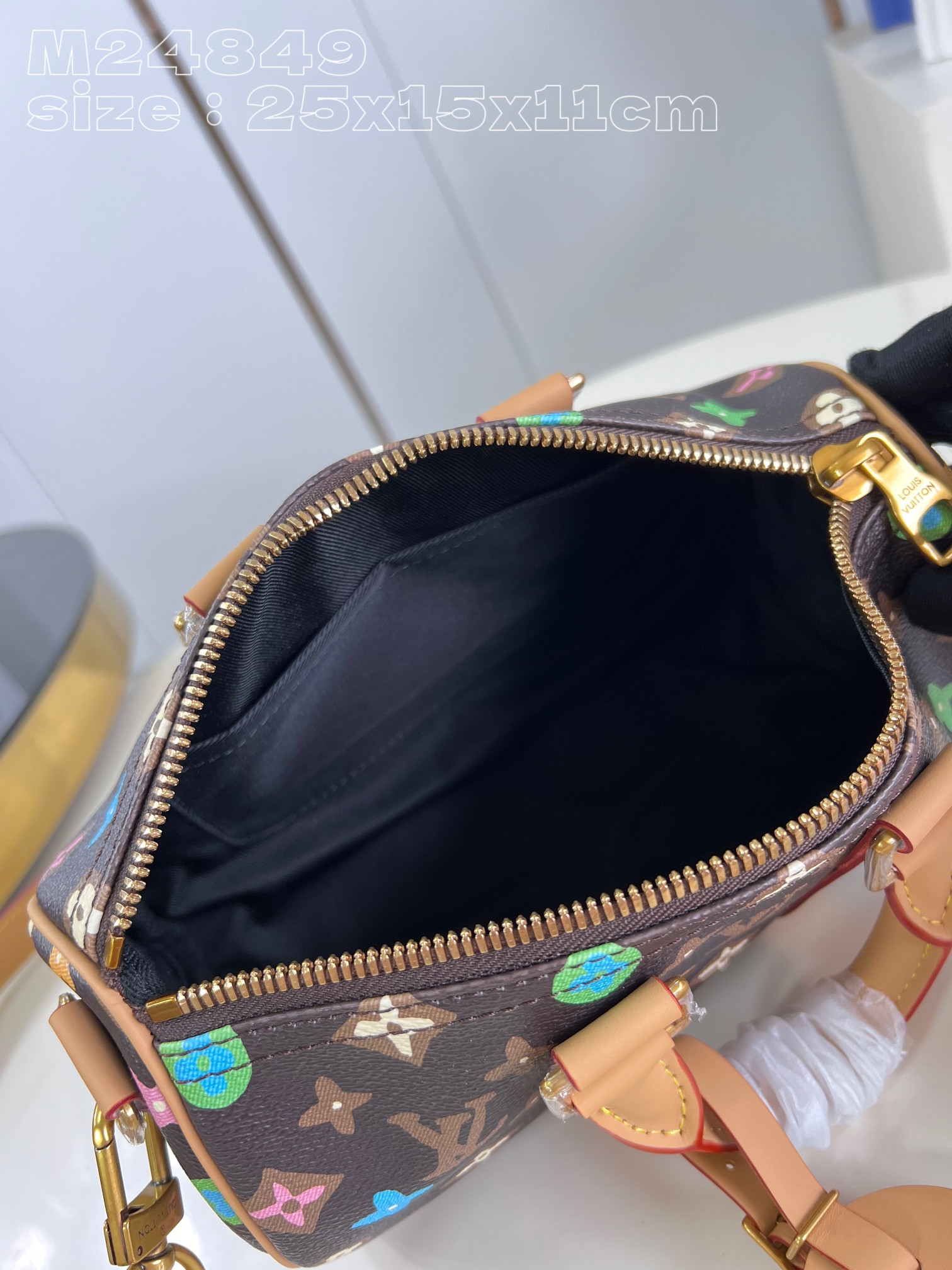 LV  Keepall Bandoulière 25 M24849 25 x 15 x 11cm
