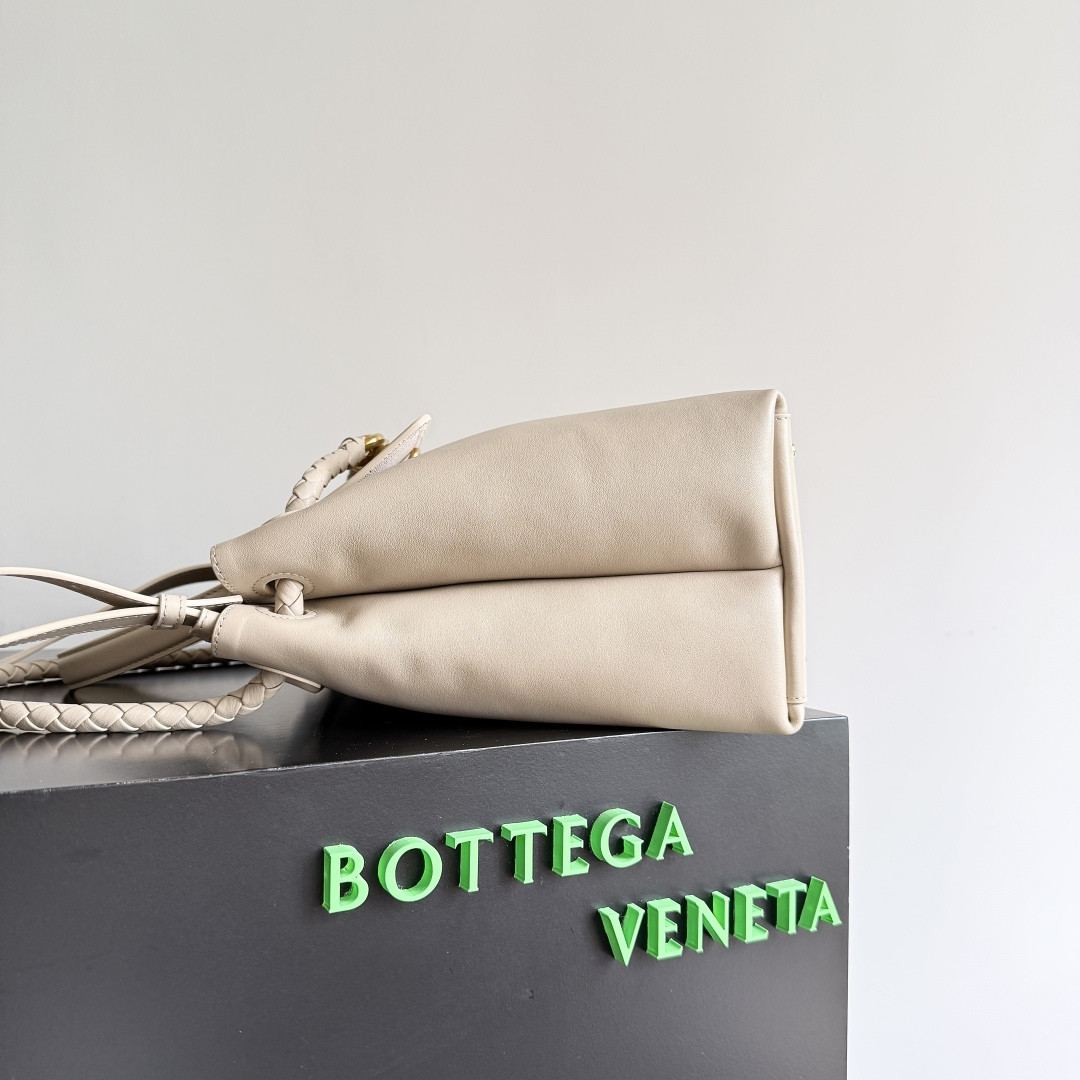 bo*te*ga Ve*ne*ta medium ciao ciao 34x26x15cm