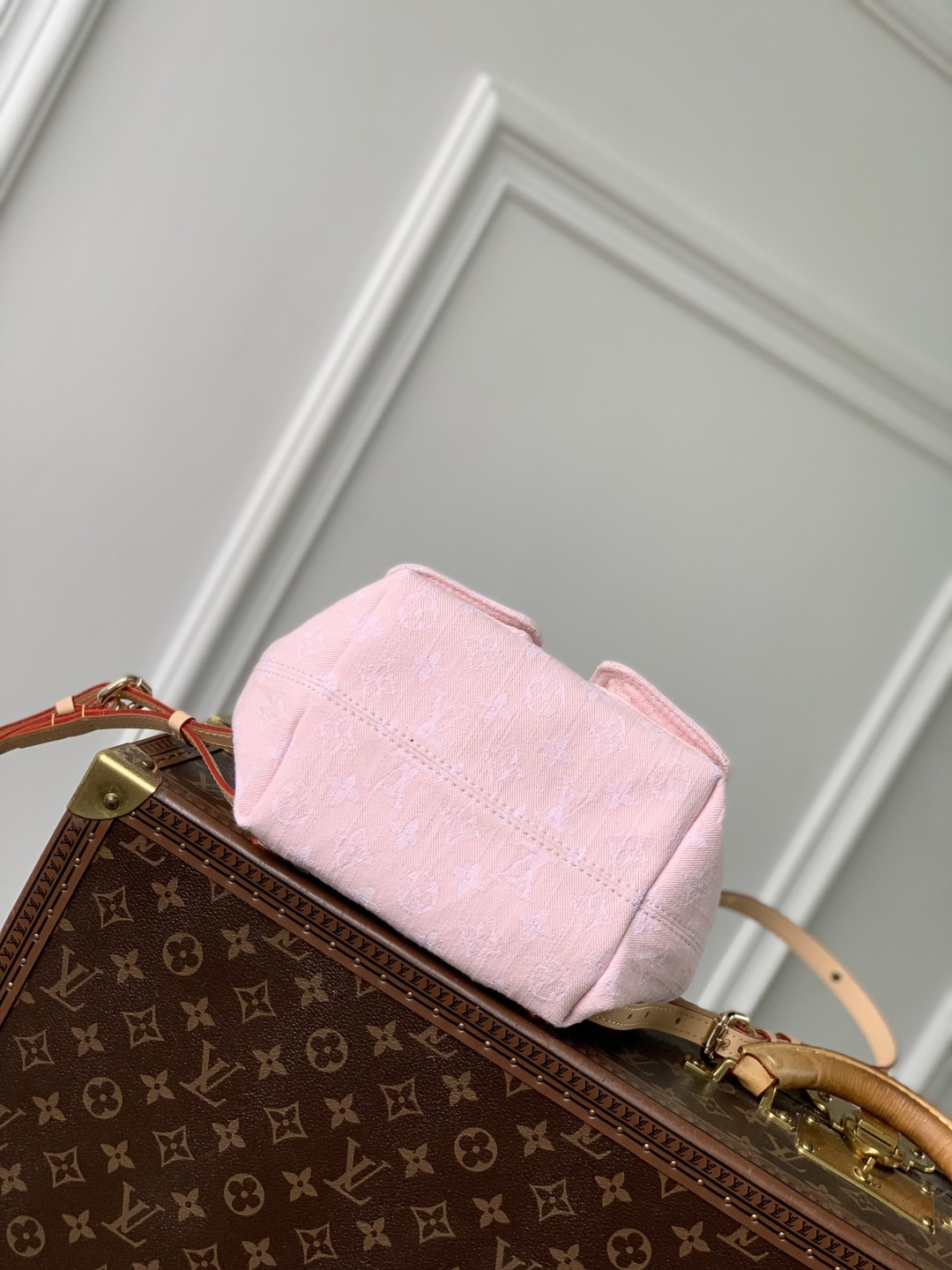 LV Venice Backpacks M13031 24 x 26 x 7 cm