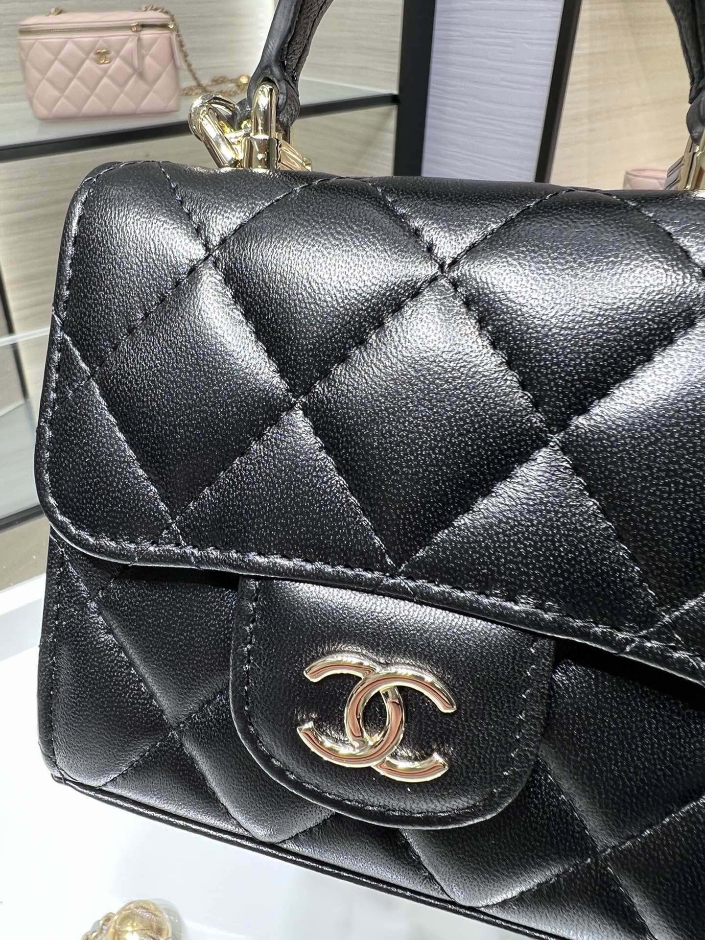 Ch*el clutch shoulder flap bag ap2682 11x11x4cm