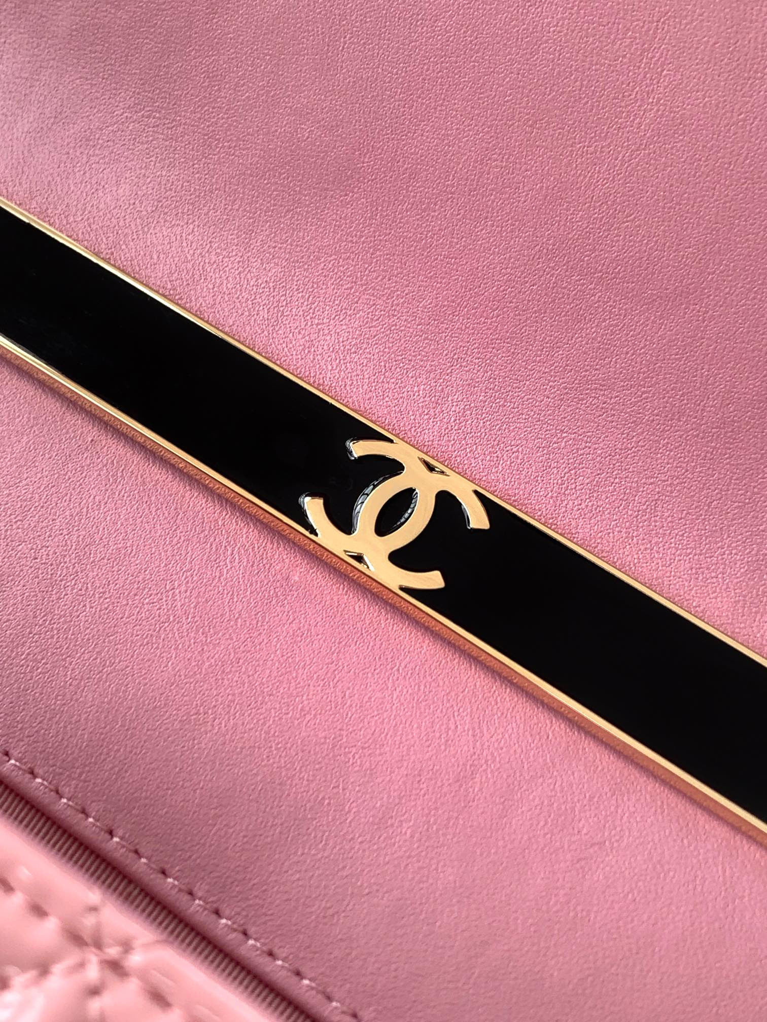 Ch*el 25p flap handheld evening bag 10.5x18.5x8cm