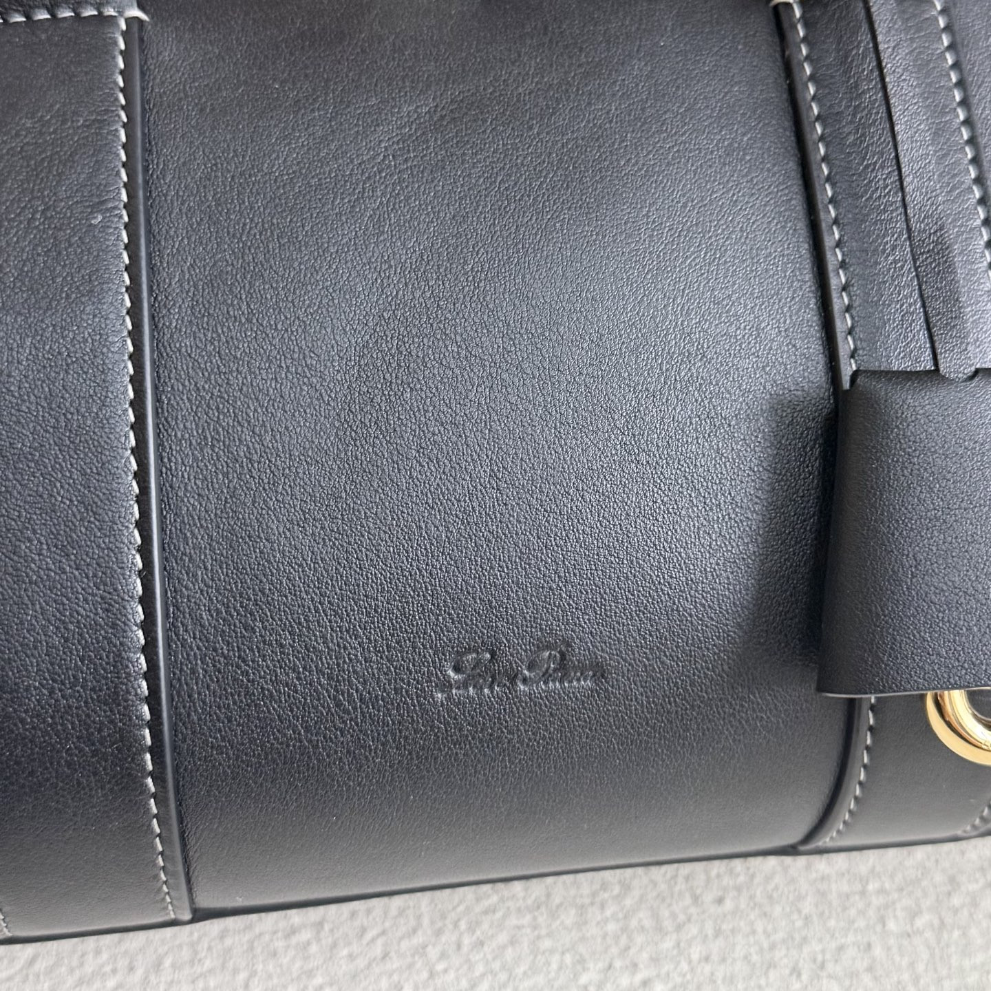 L**o p*ana loom l25 calfskin 25x18x12.5cm