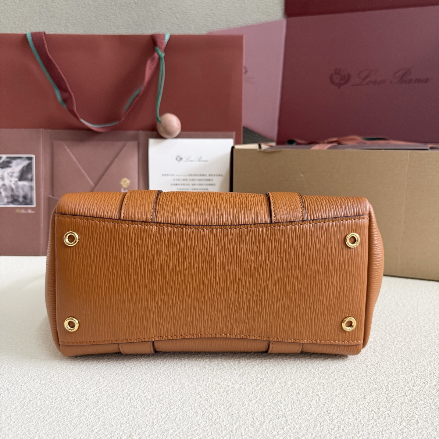 L**o p*ana loom l25 calfskin 25x18x12.5cm