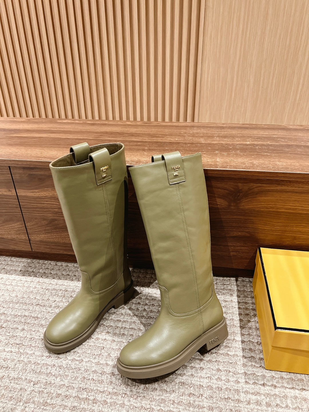 ua F**di filo green leather boots