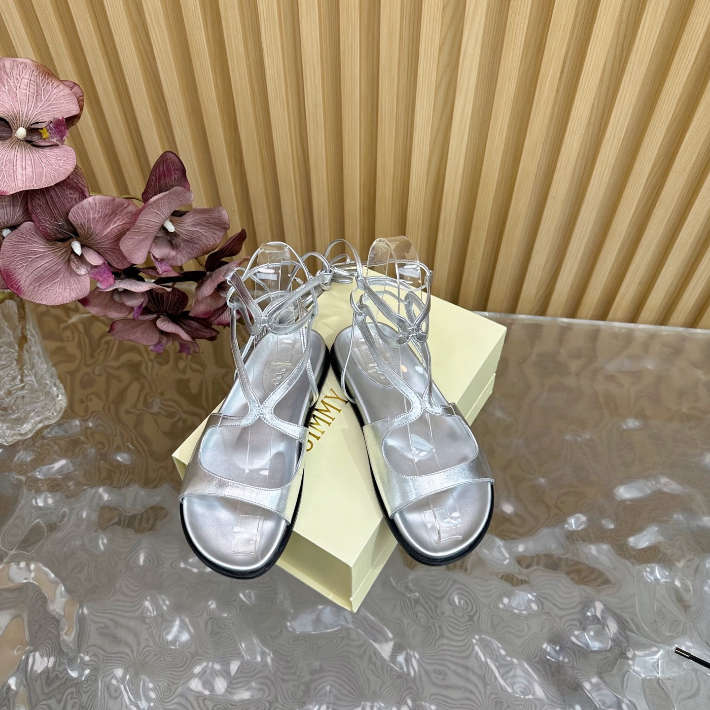 ua Ji*y Ch* sandals