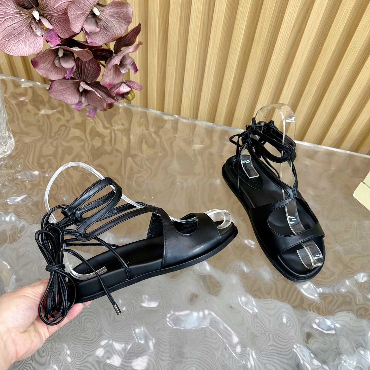 ua Ji*y Ch* sandals