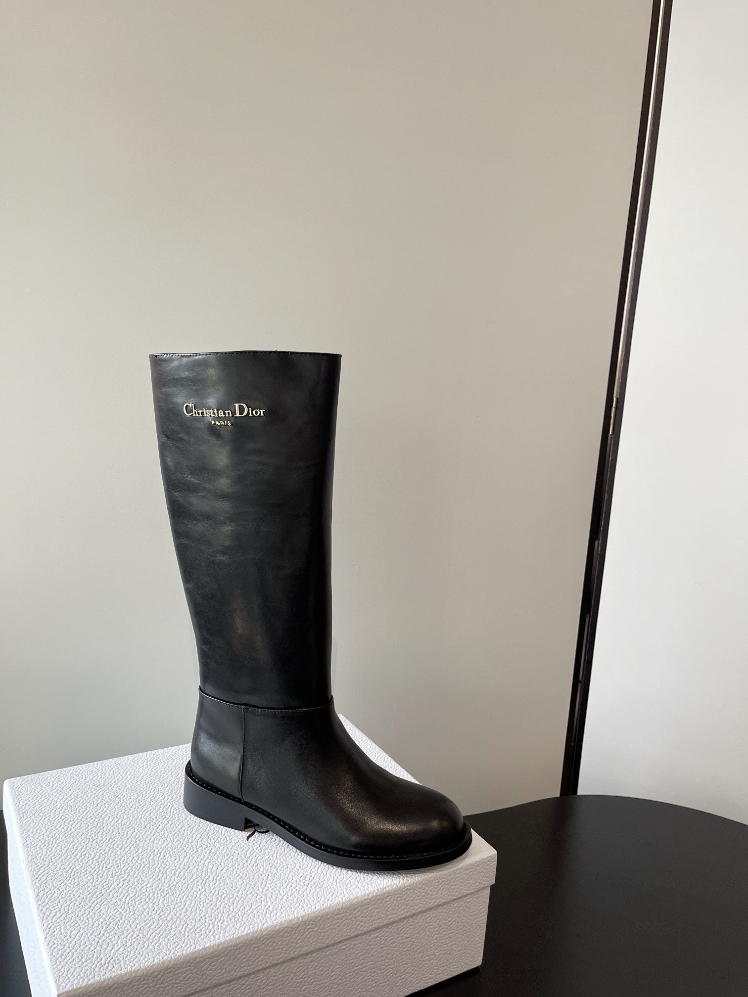 ua D*or d-town boot