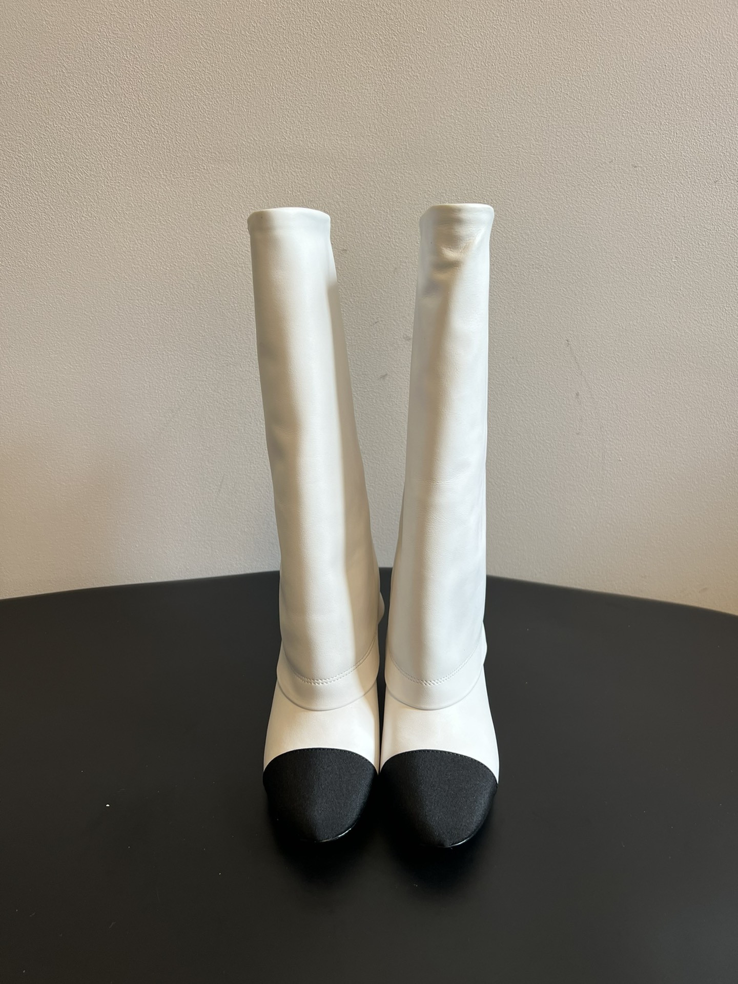 ua Ch*el high boot