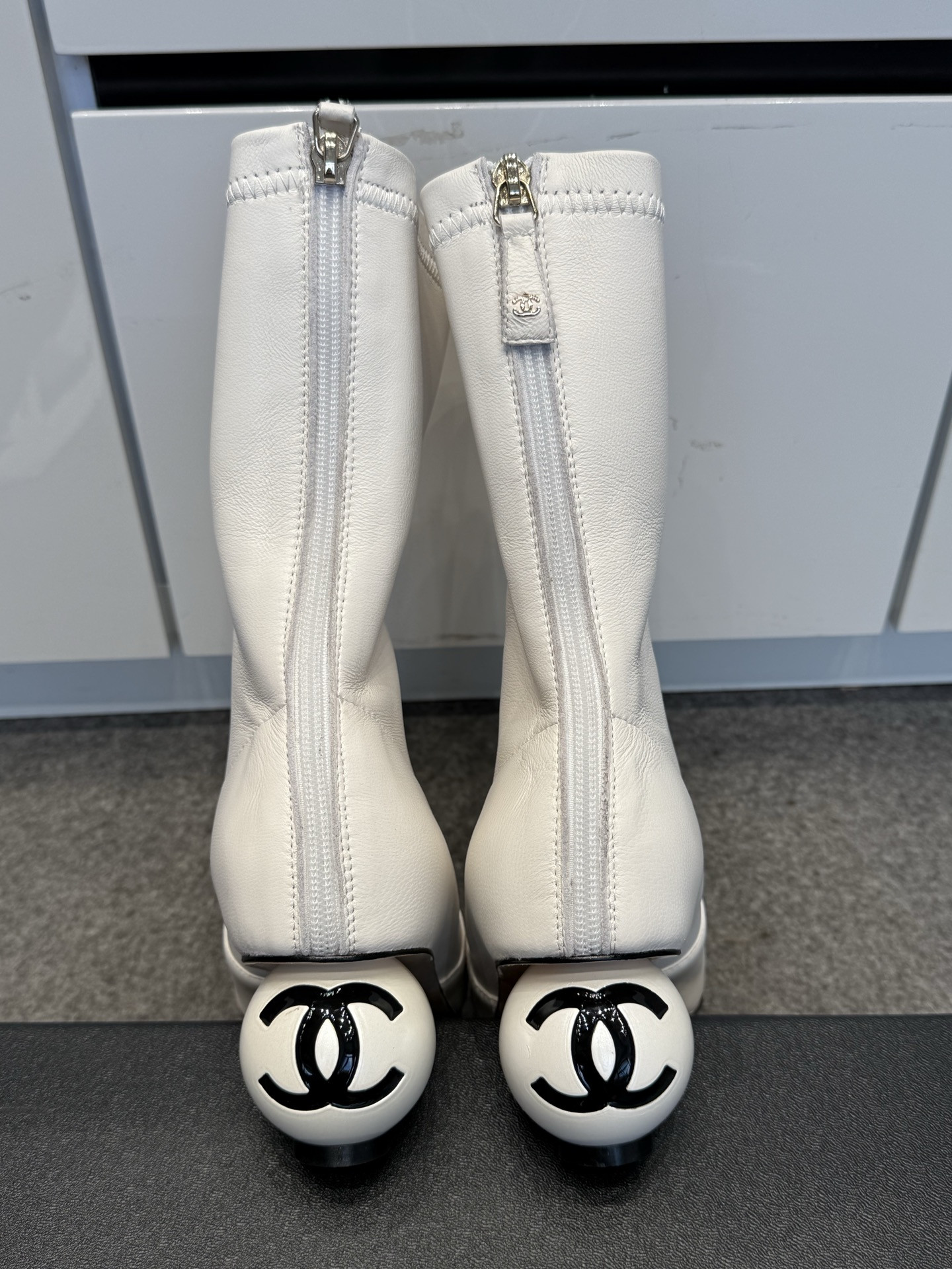 ua Ch*el mid-calf boots 6.5cm heel
