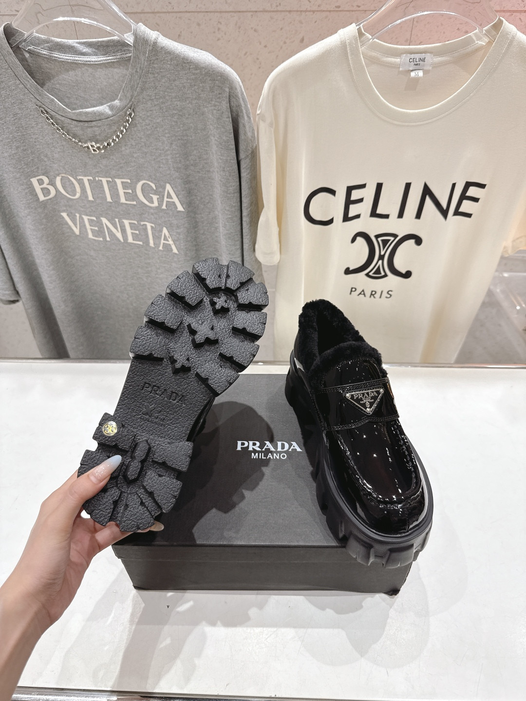 ua Pra*a loafers