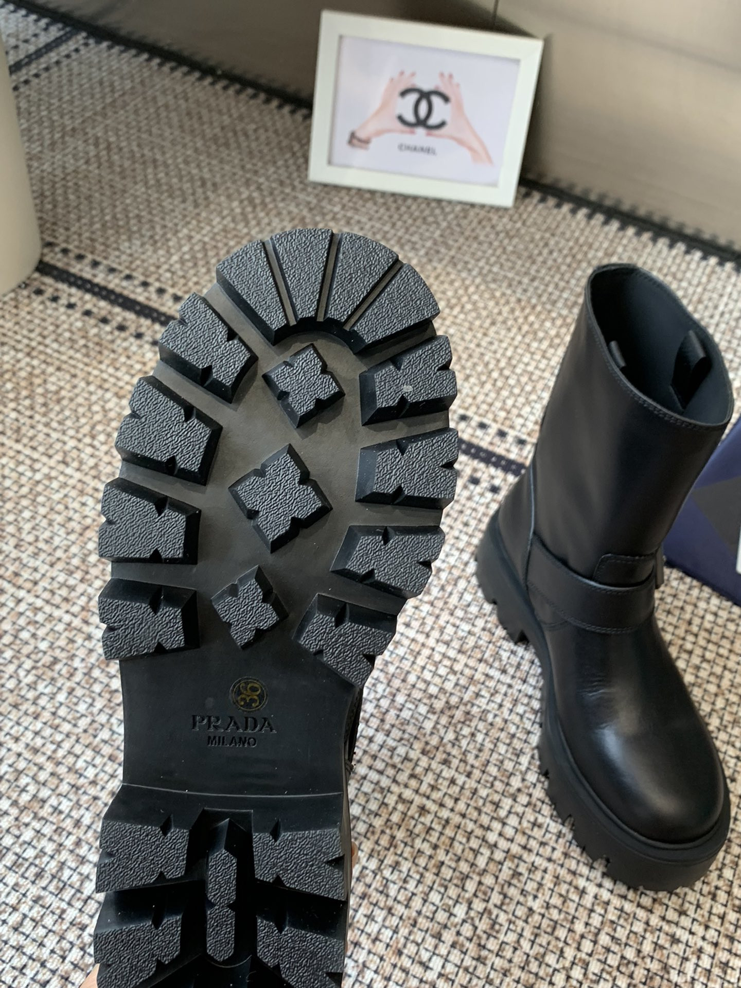 ua Pra*a boot