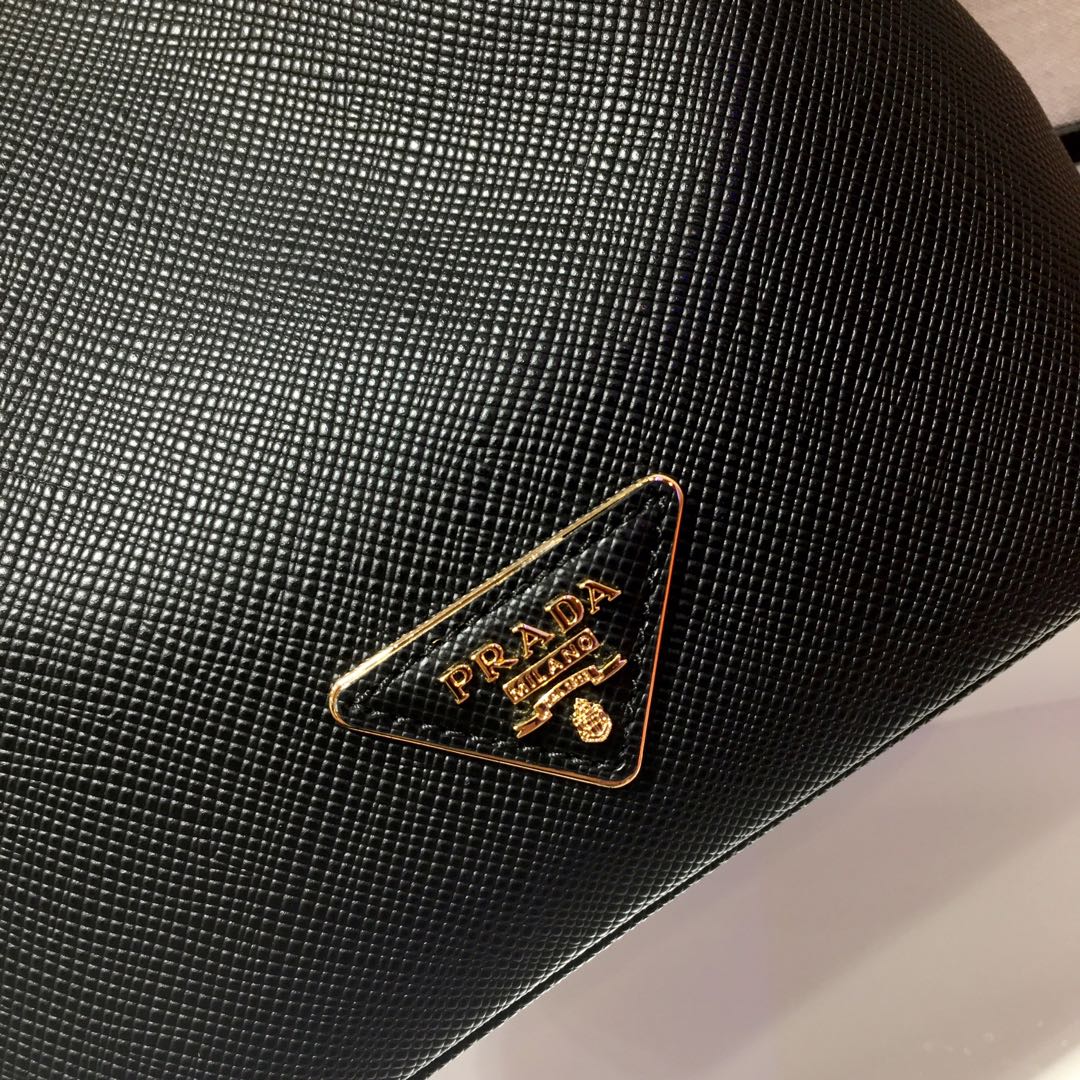 Pra*a backpack 1bh038-18x23x12cm