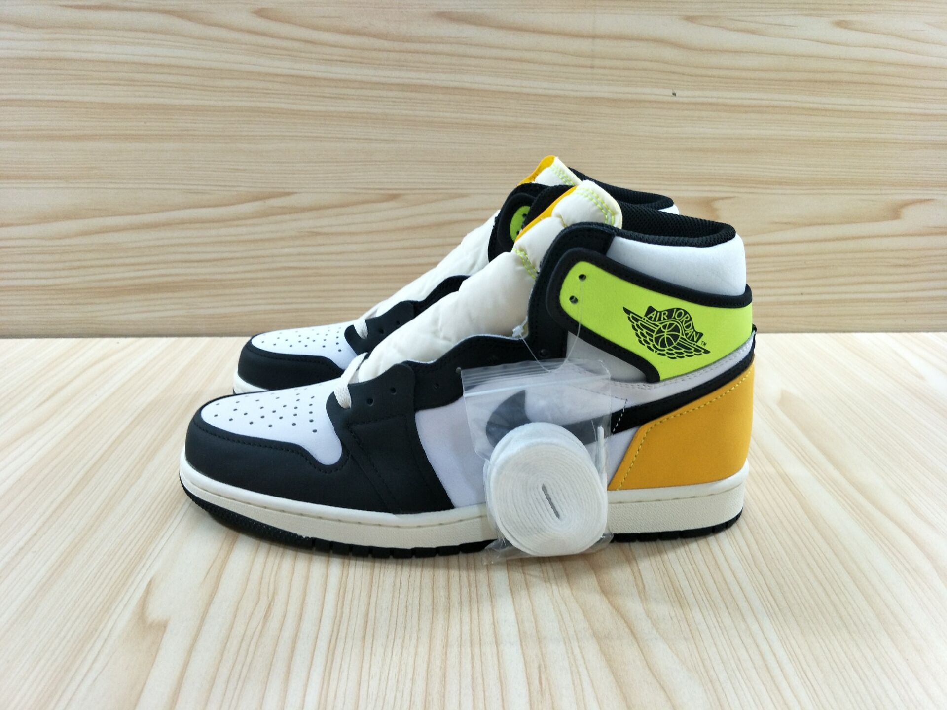 AIR JORDAN 1 RETRO HIGH OG 