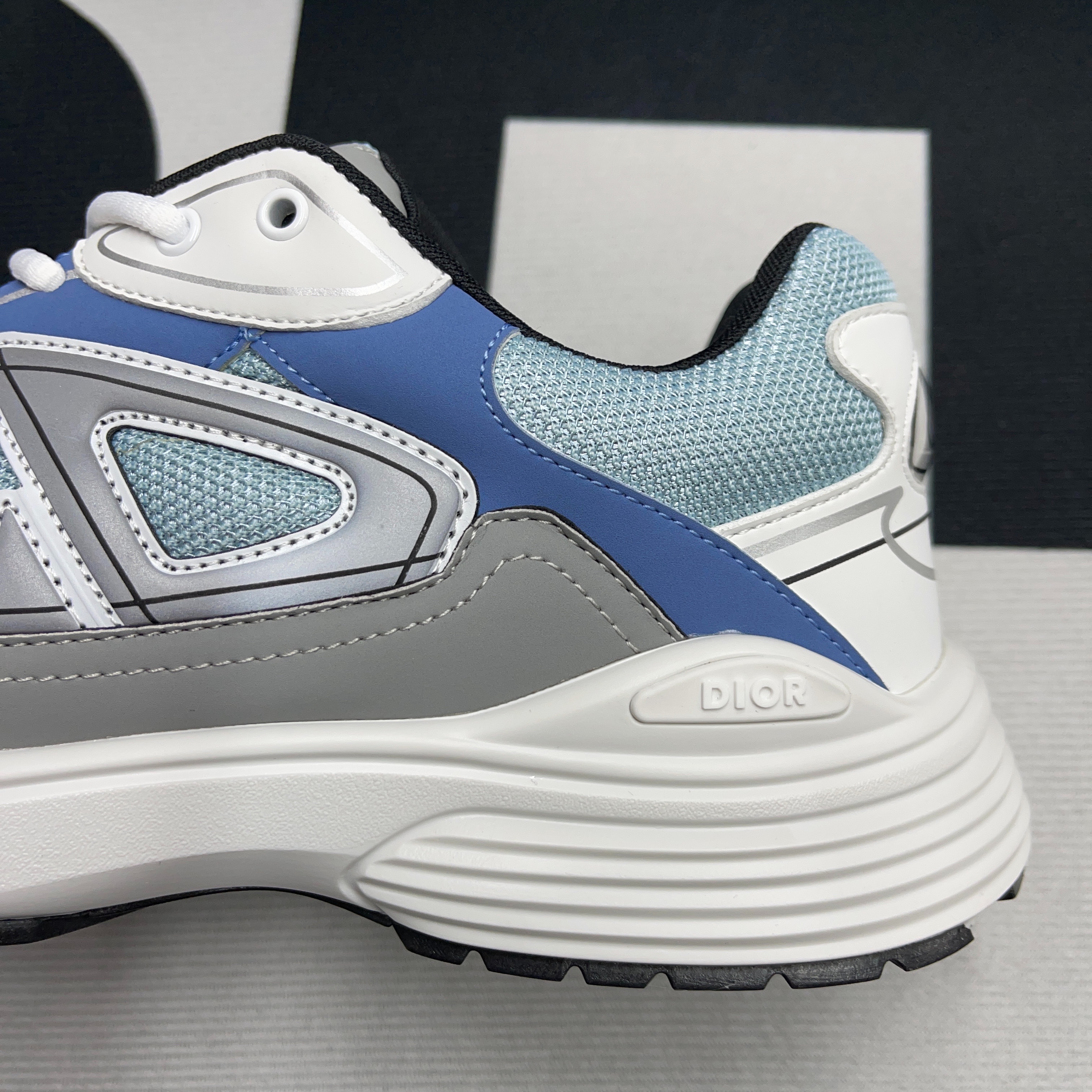 D*or sports sneakers