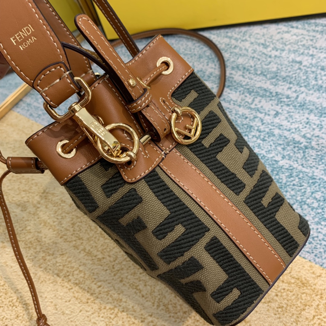 F**di mini mon tresor bag -12x18x10cm