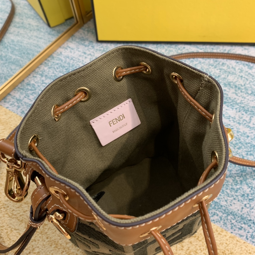 F**di mini mon tresor bag -12x18x10cm