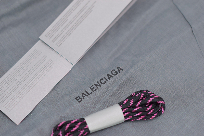 Ba*len*cia*ga triple s