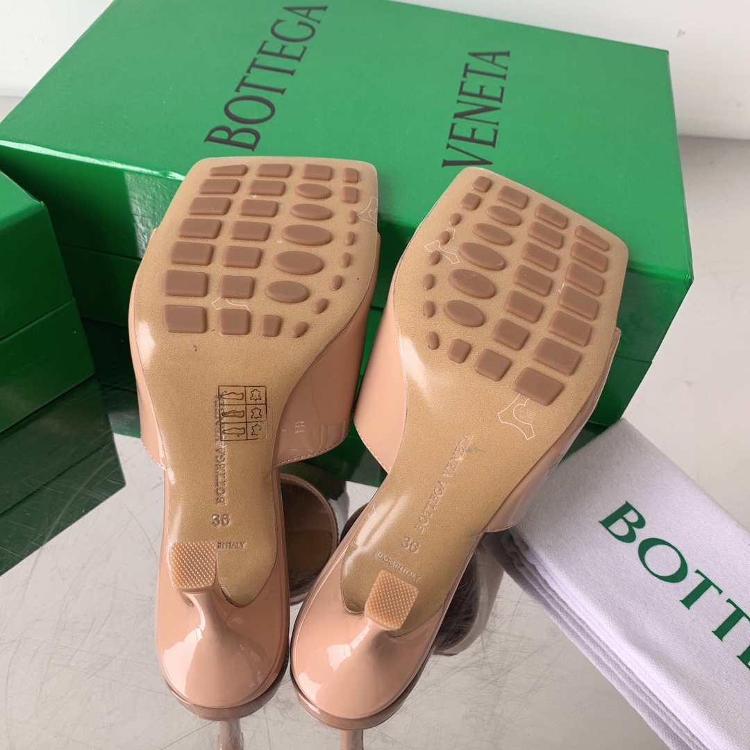 bo*te*ga Ve*ne*ta heels