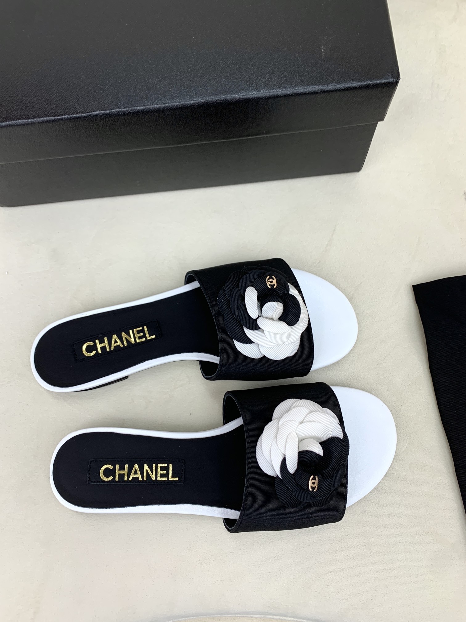 CHANLE Heels