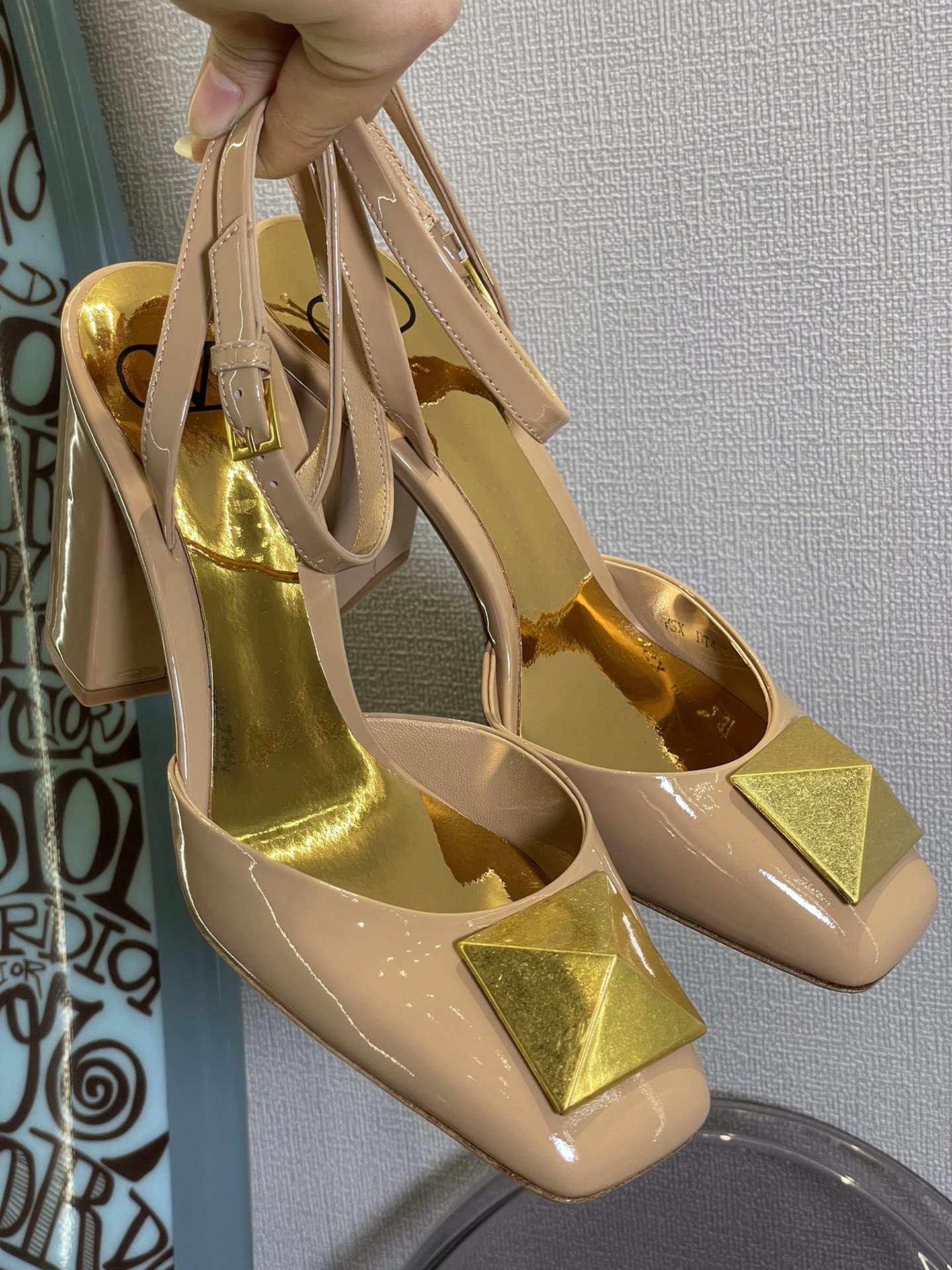 Va1e*ntin0 2022ss heels