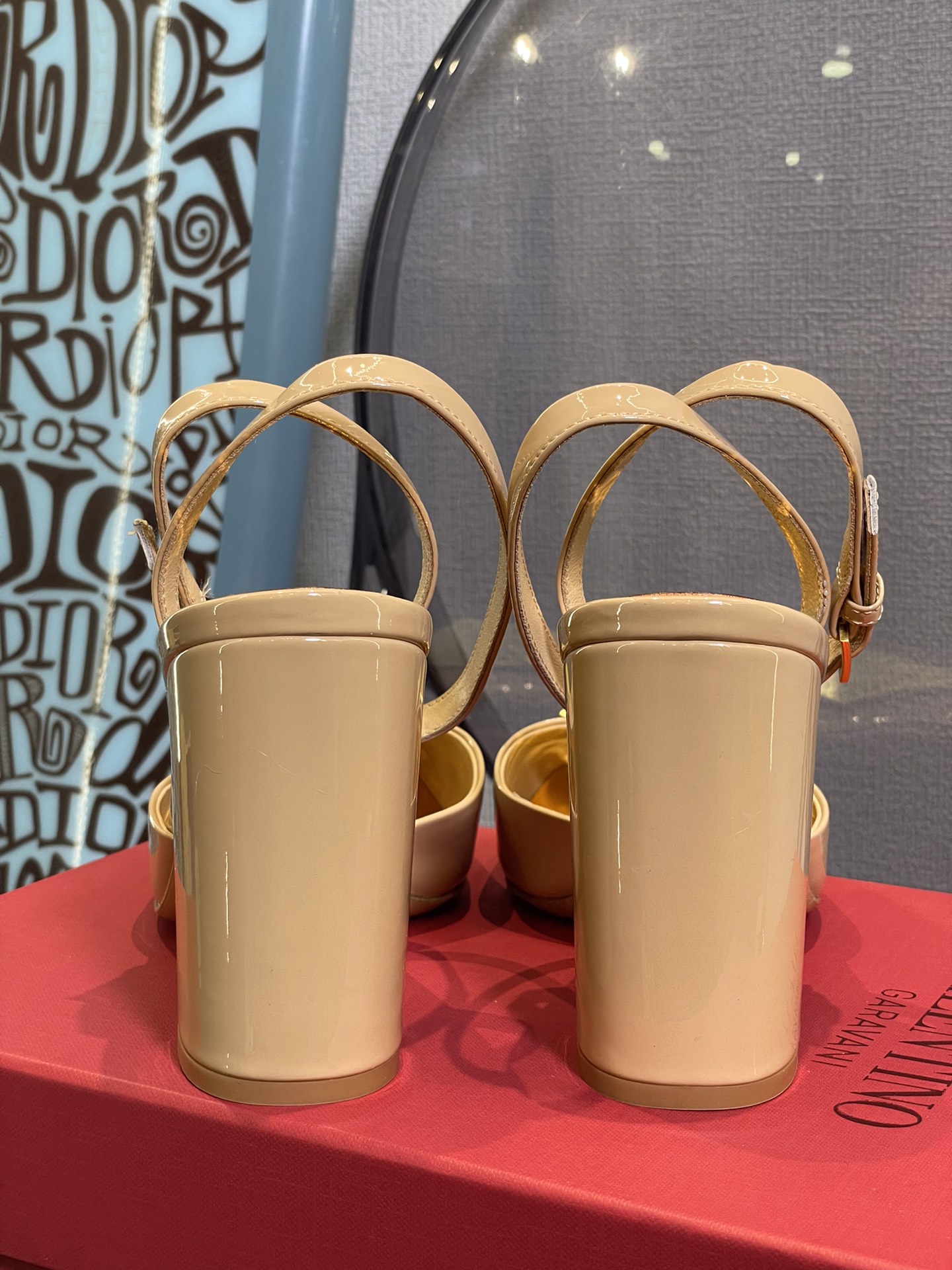 Va1e*ntin0 2022ss heels