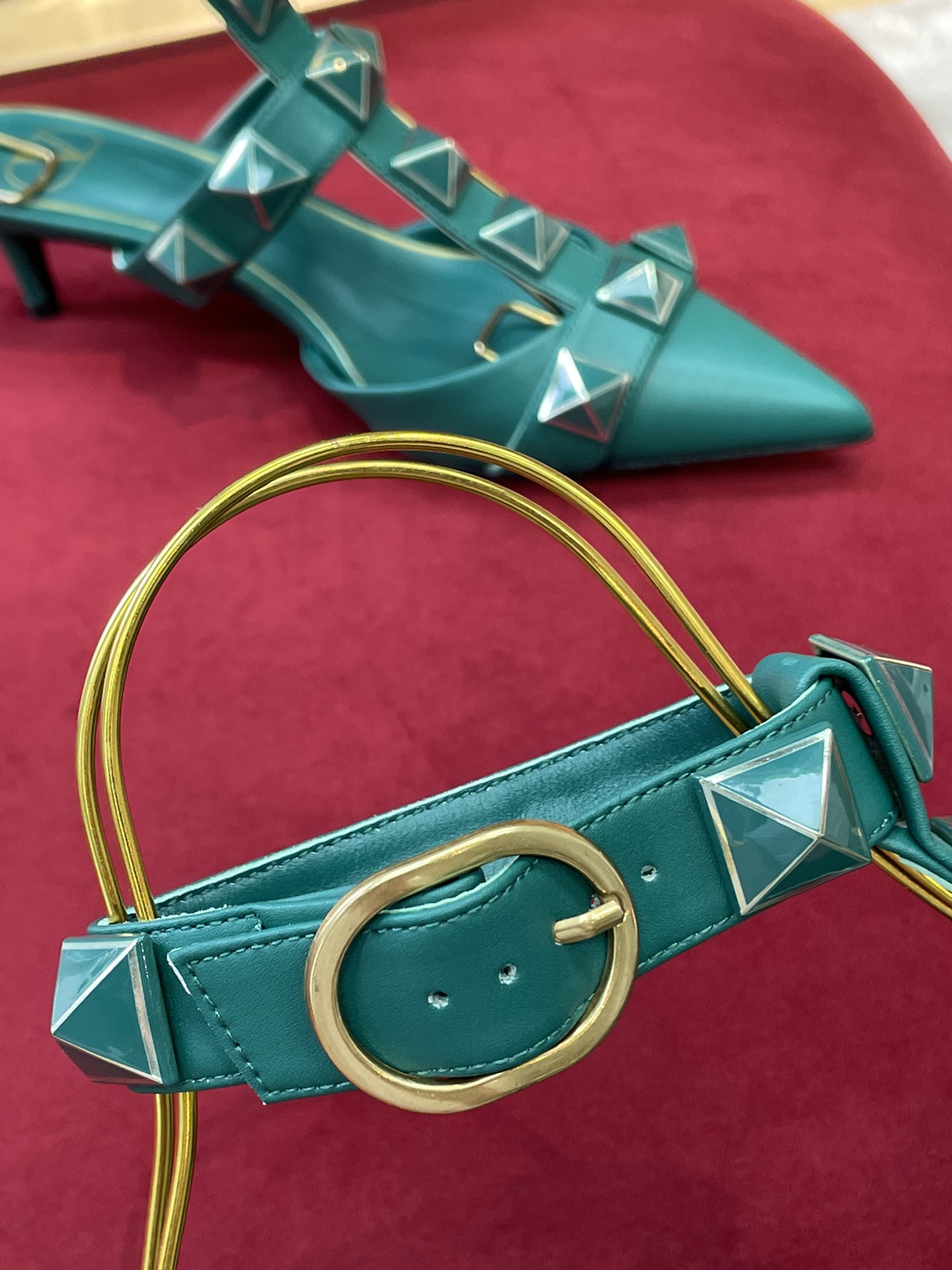 Va1e*ntin0 2022ss heels(size:35-42)