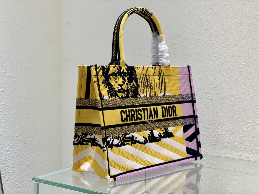 D*or small book tote-36.5cm