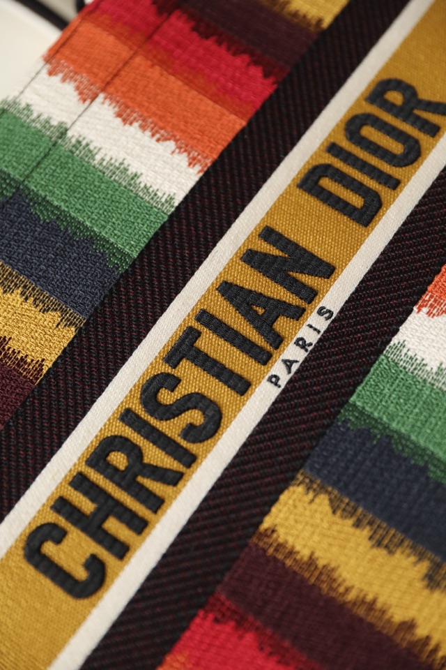 D*or small book tote-36.5cm