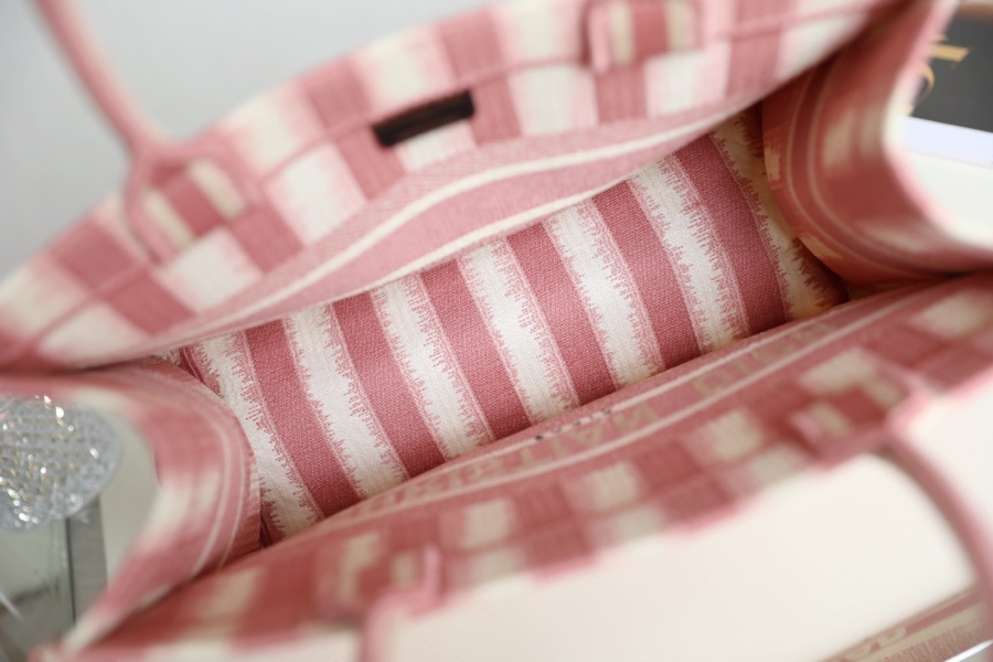 D*or small book tote-36.5cm