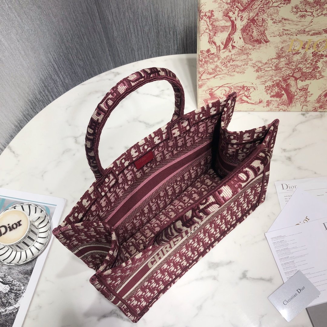 D*or small book tote-36.5cm