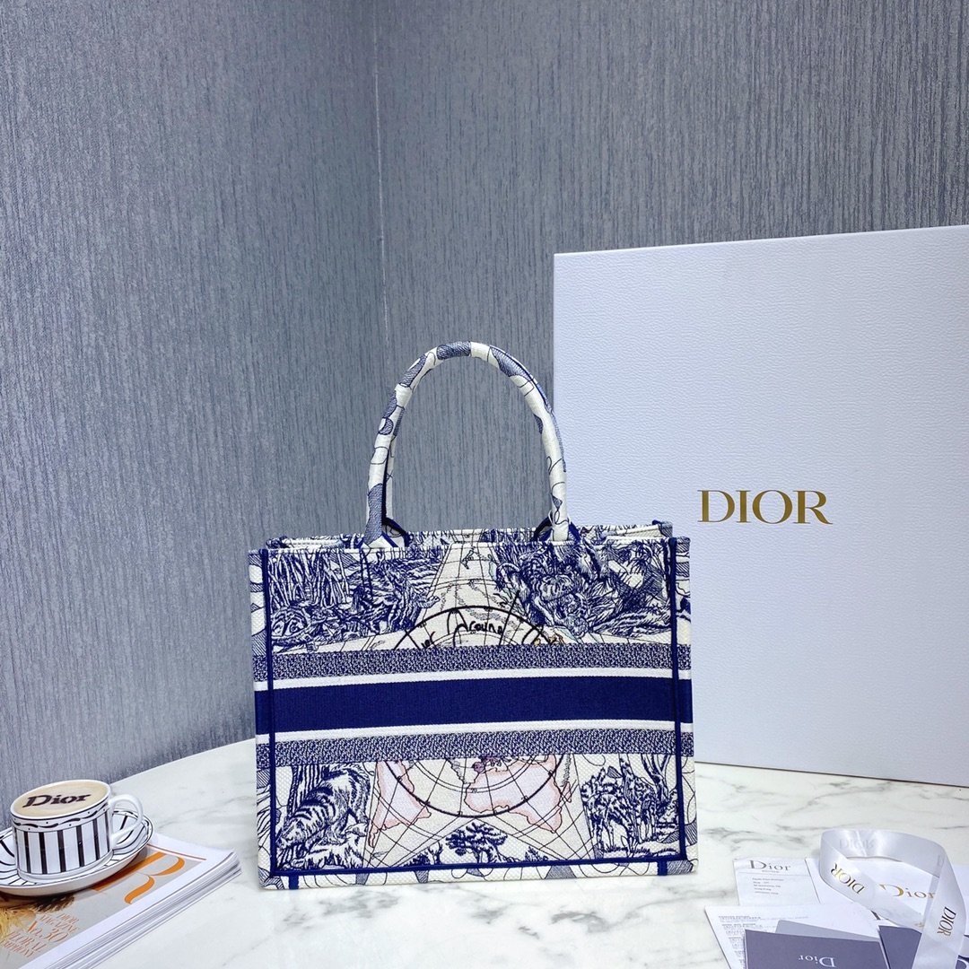 D*or small book tote-36.5cm