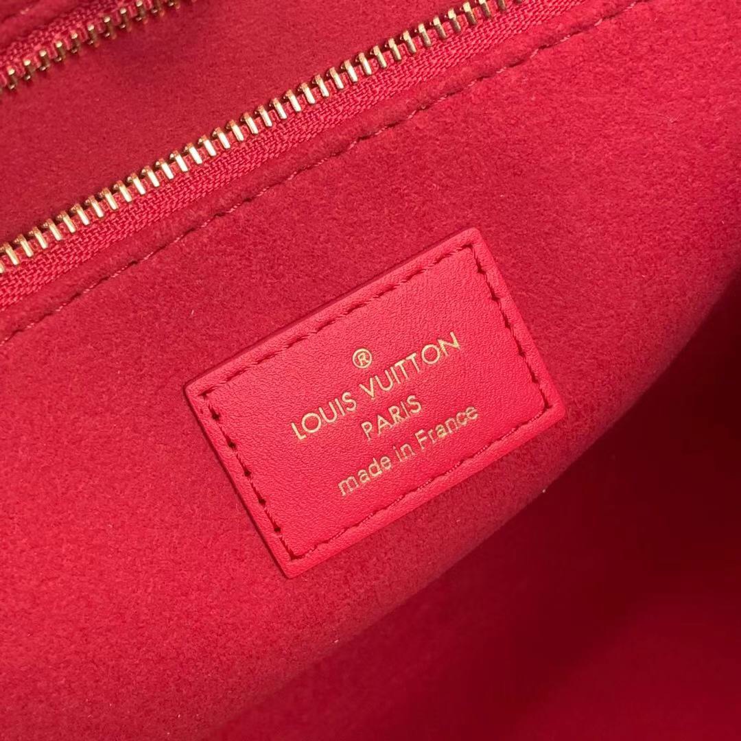 l0*is V*t0n onthego handbag-28*11*19cm