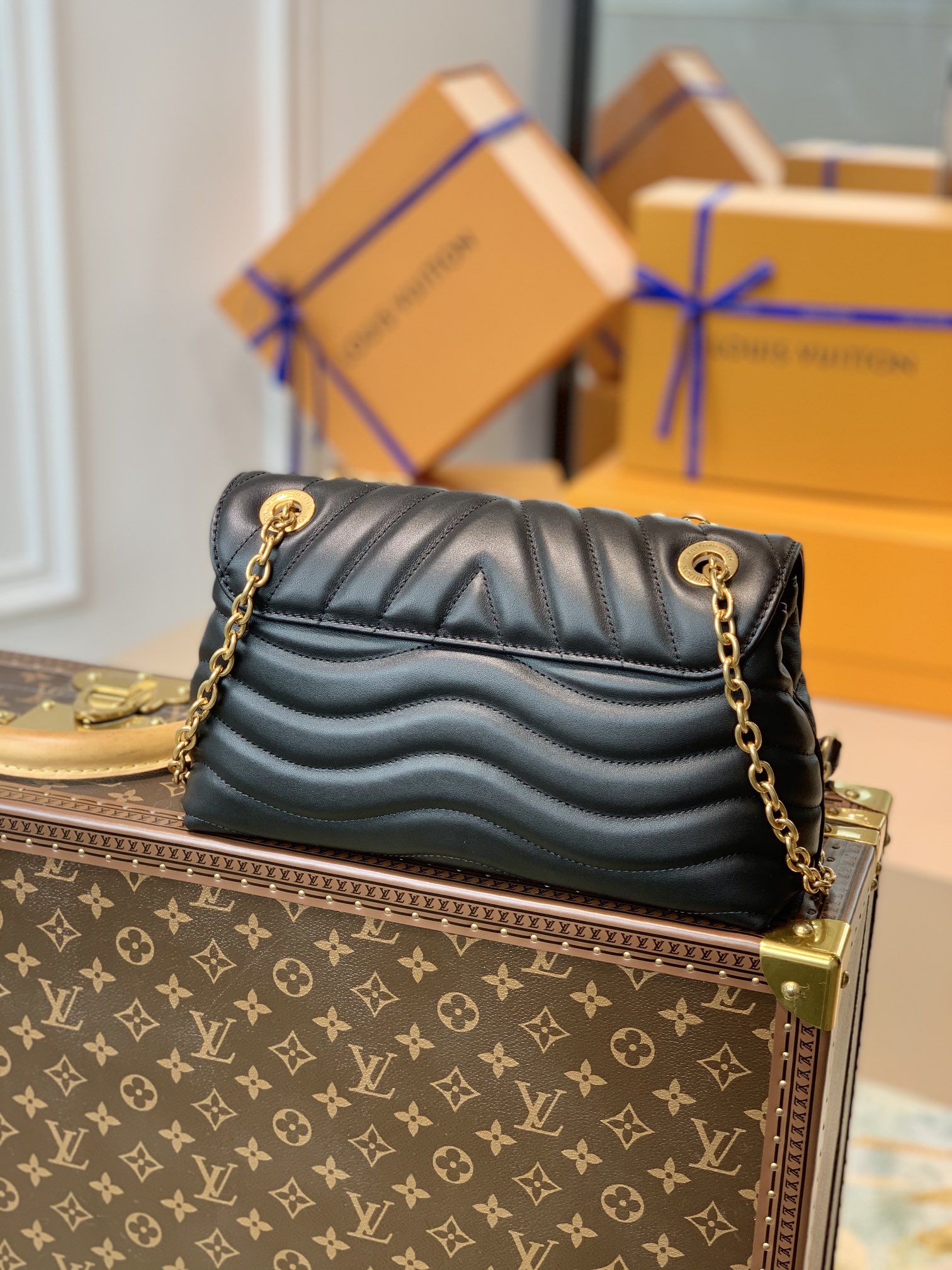 l0*is V*t0n new wave bag-24x14x9cm