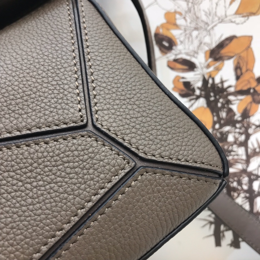 L0ew* puzzle medium bag-29*18*12cm