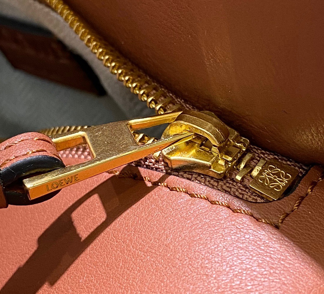 L0ew* puzzle small bag-24*10*14cm