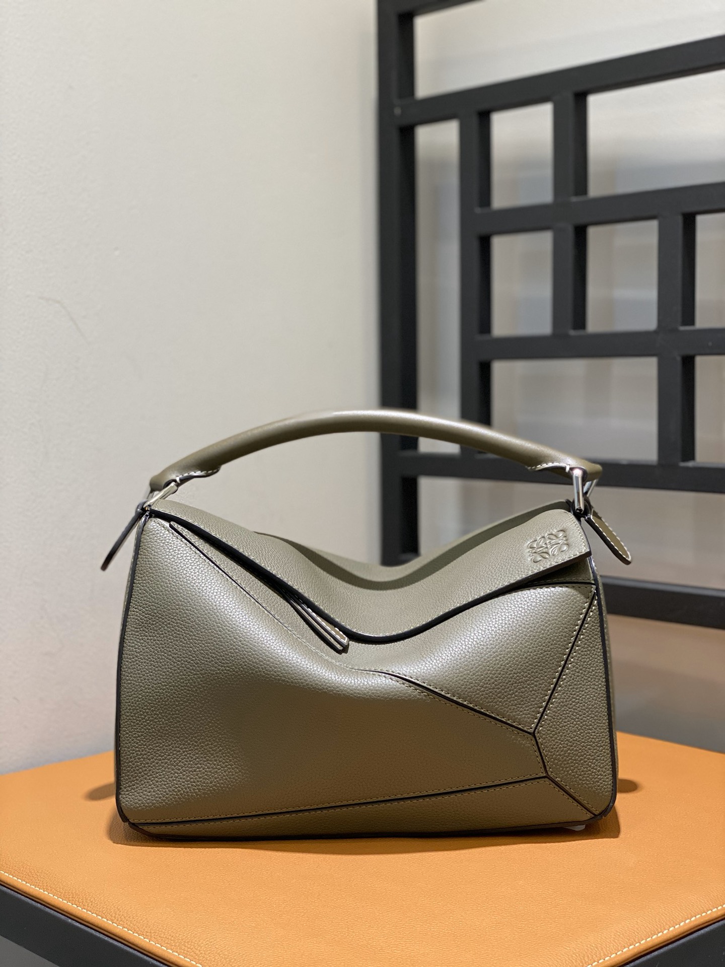 L0ew* puzzle medium bag-29*18*12cm